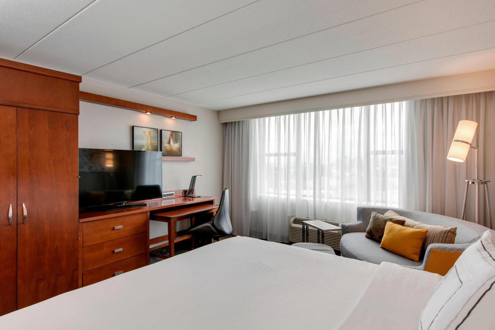 מלון Courtyard By Marriott Boston Logan Airport מראה חיצוני תמונה