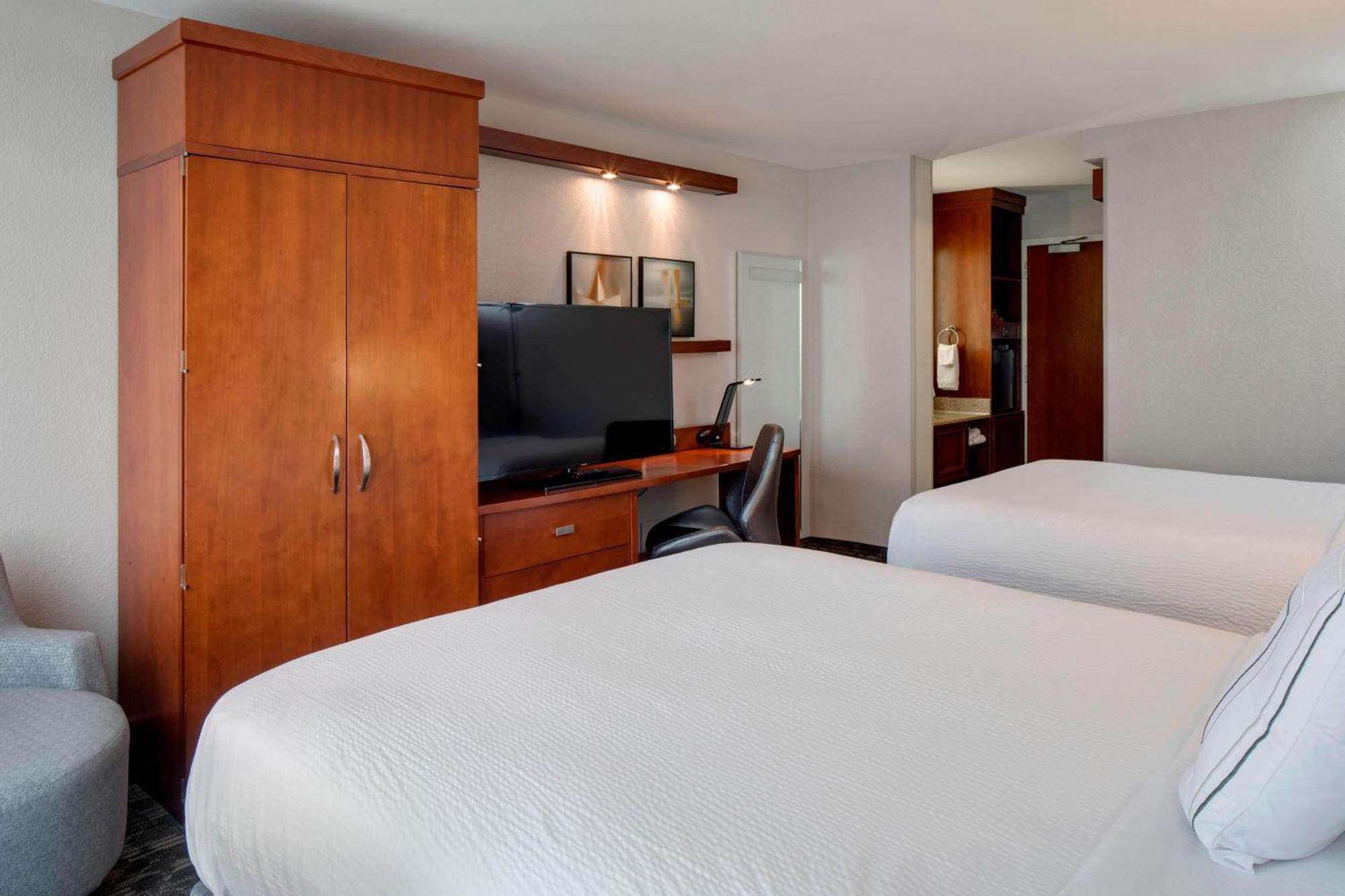 מלון Courtyard By Marriott Boston Logan Airport מראה חיצוני תמונה