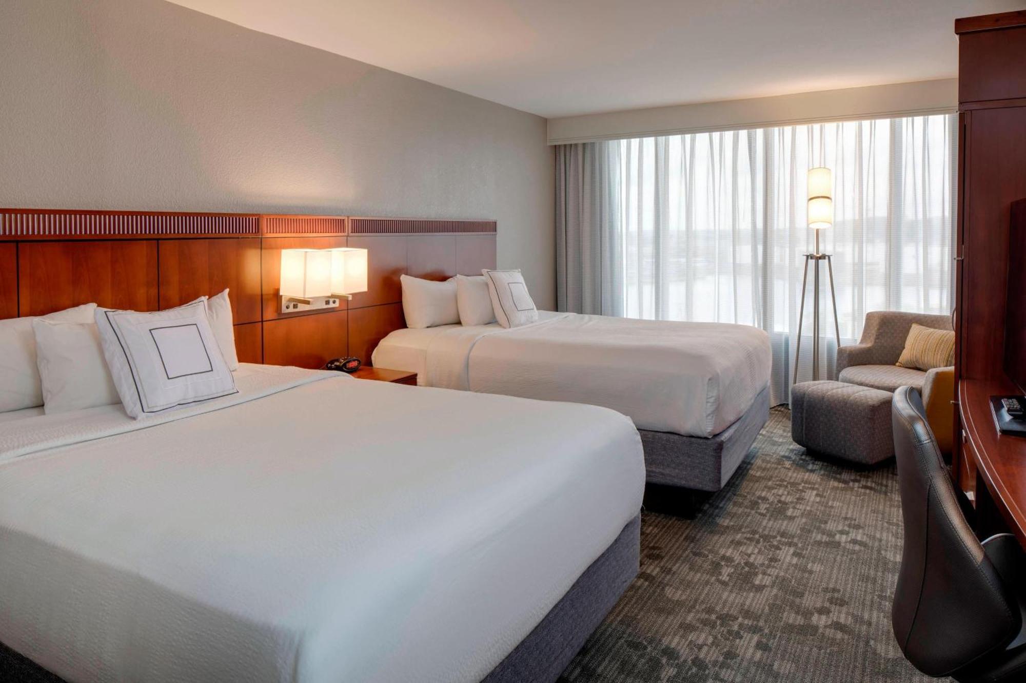 מלון Courtyard By Marriott Boston Logan Airport מראה חיצוני תמונה